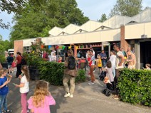 Feest tijdens de Avond4Daagse in Wognum